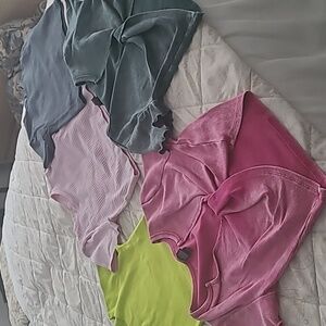5 womens cute crop tops, all different colors,used in good condition